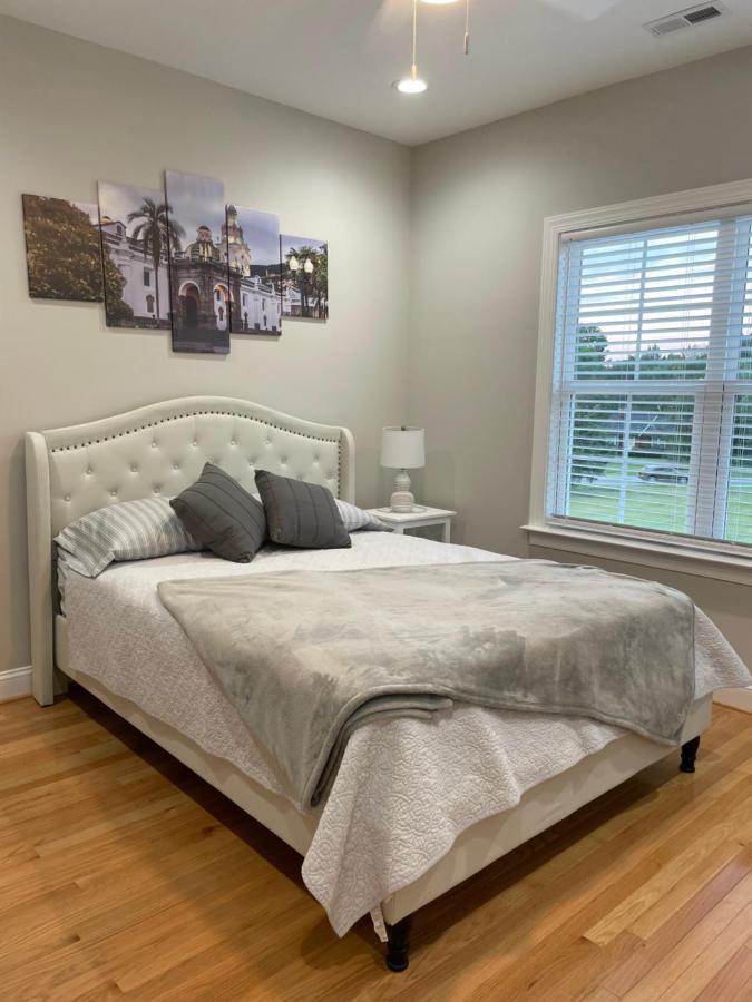 WhitsettLa Casa Grande Hosting公寓 外观 照片